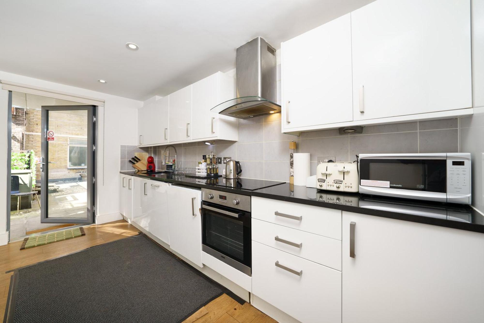 Modern 3 Bed 2 Bath Apartment Hyde Park Лондон Екстериор снимка